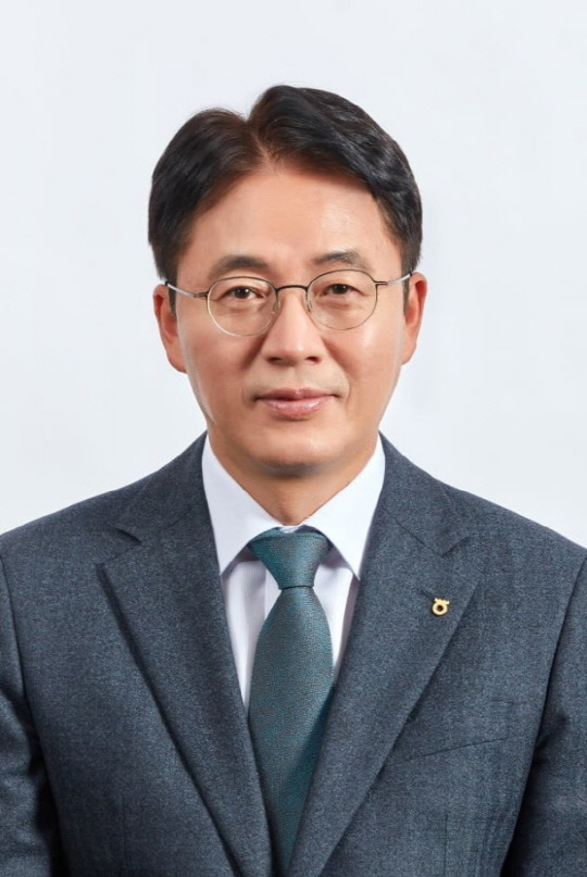 이석용 전 NH농협은행장